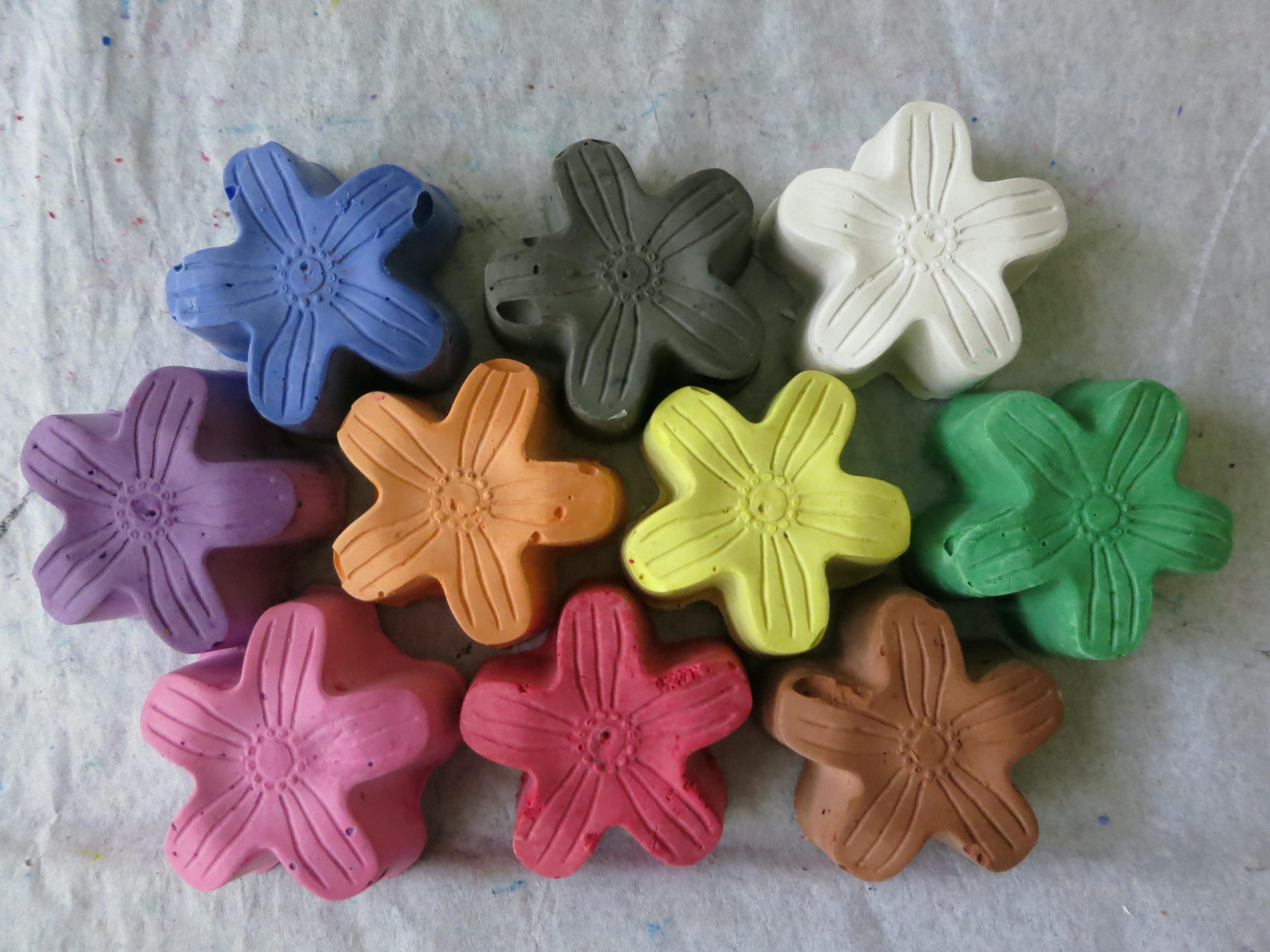 Flower Sidewalk Chalk Set Of 10 on Luulla